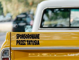 Naklejka na samochód - Sponsorowane przez Tatusia